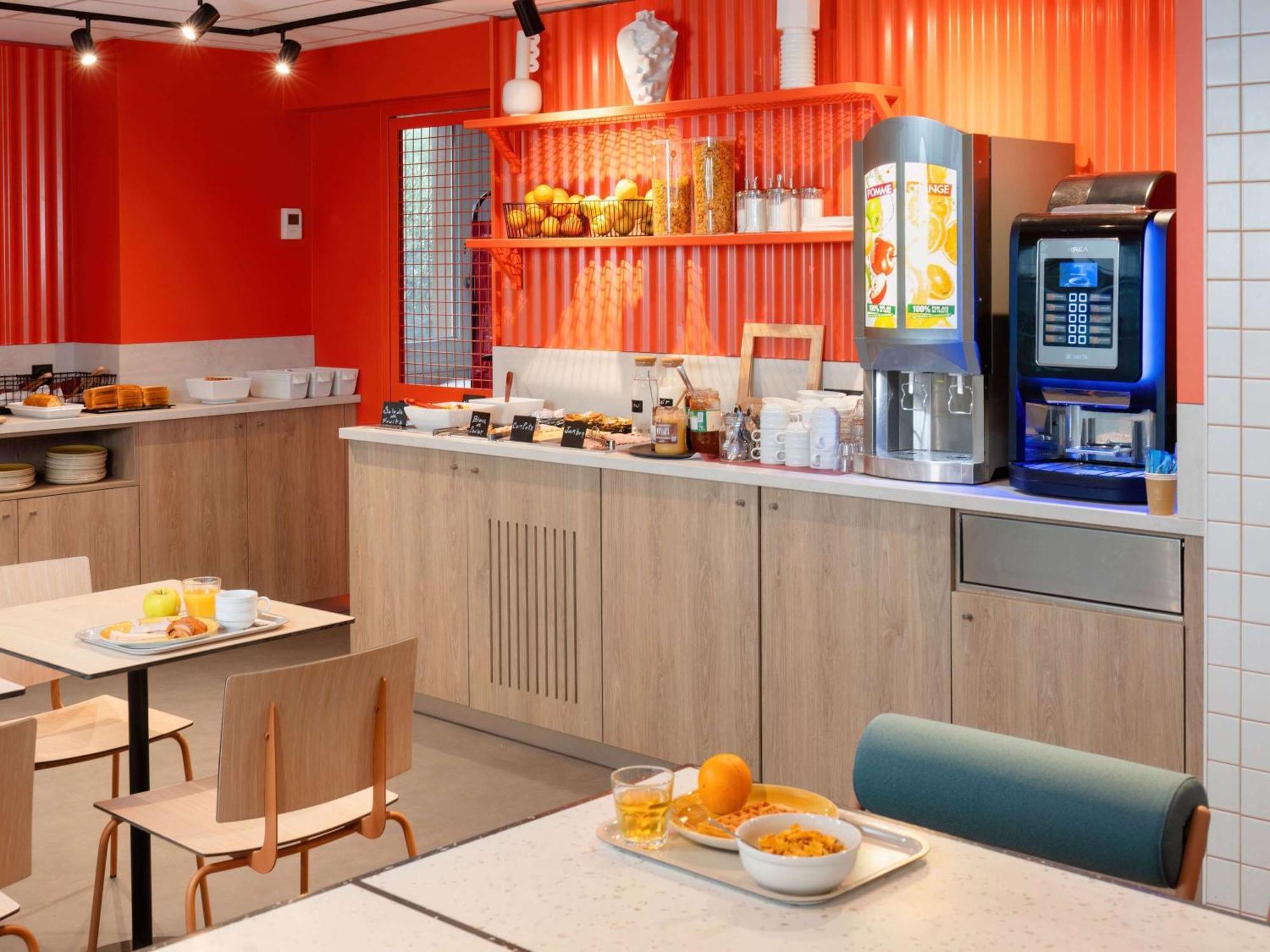 Ibis Budget Pertuis Portes Du Luberon Eksteriør billede