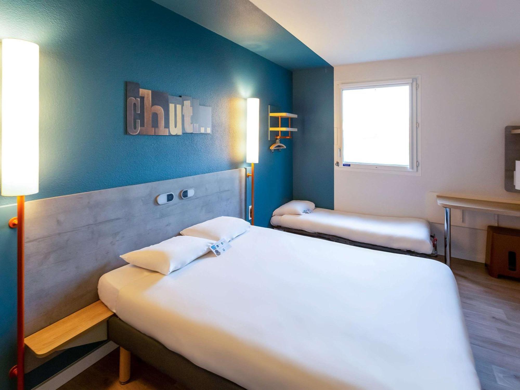 Ibis Budget Pertuis Portes Du Luberon Eksteriør billede