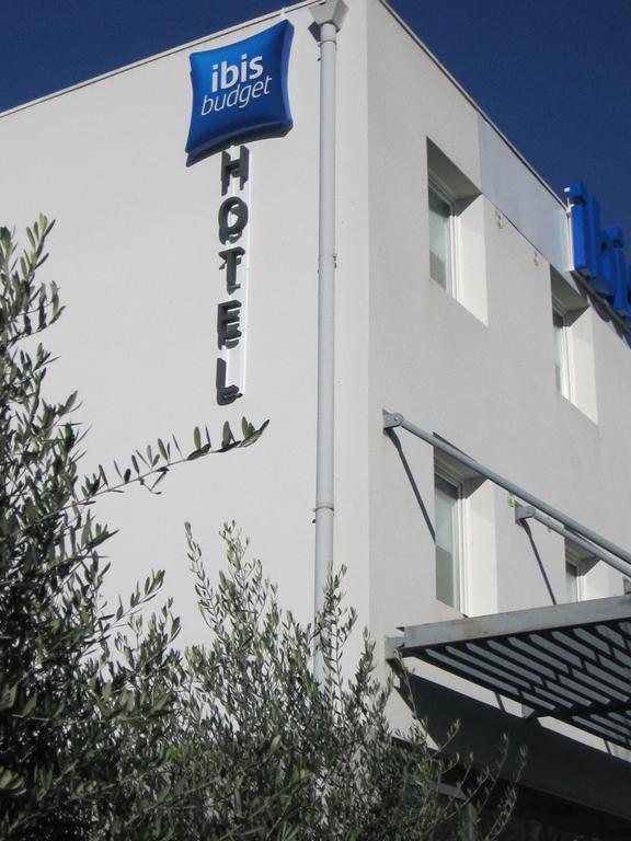 Ibis Budget Pertuis Portes Du Luberon Eksteriør billede